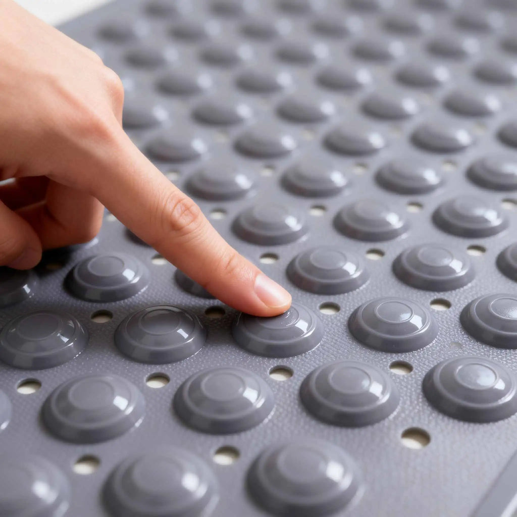 1pc non-slip shower mat. Drain holes and suction cups, foot massage.